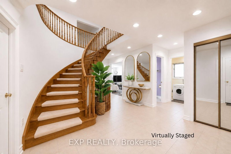 5 Hyde Park Drive