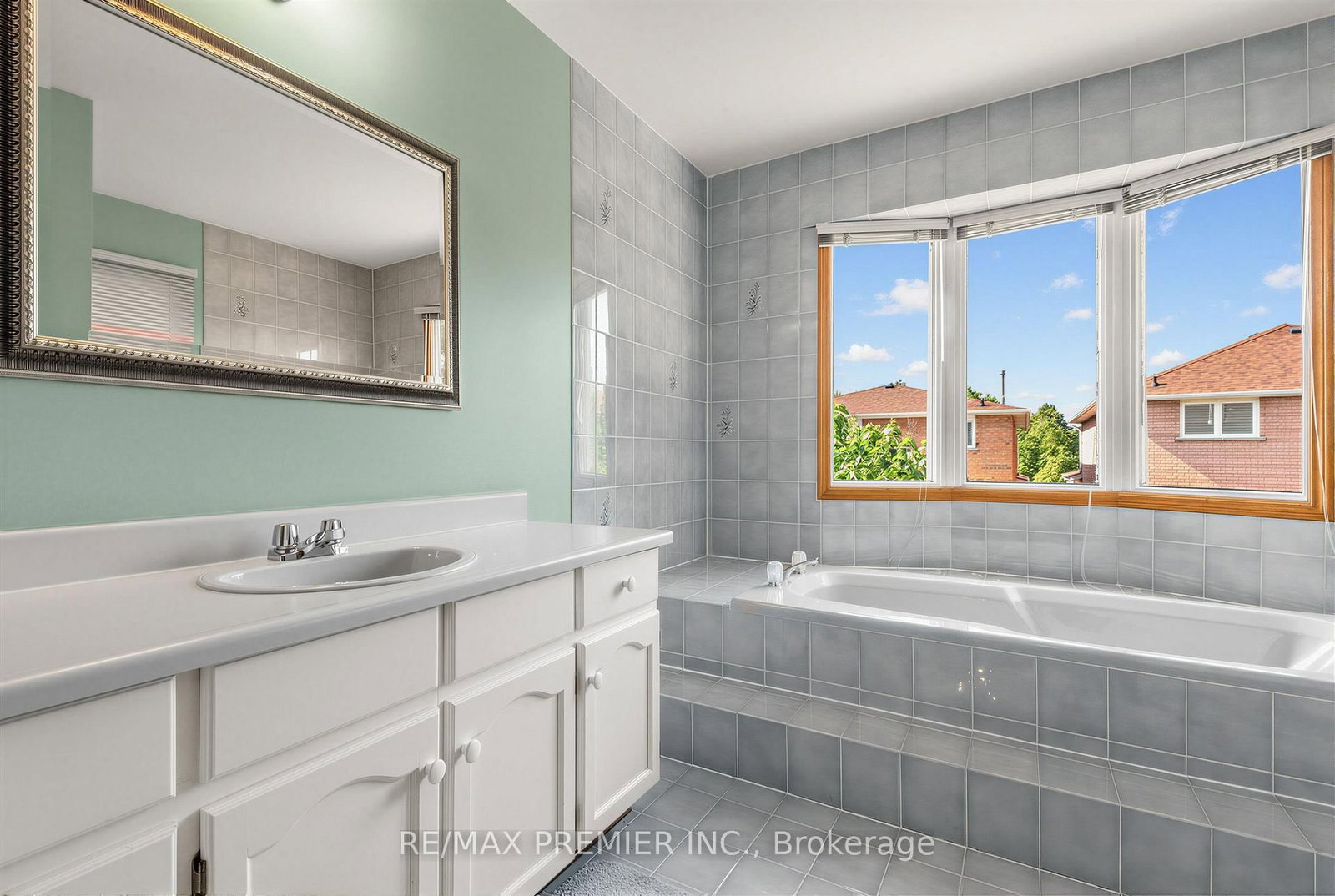 42 Burgosa Court • Vaughan, ON photo 19