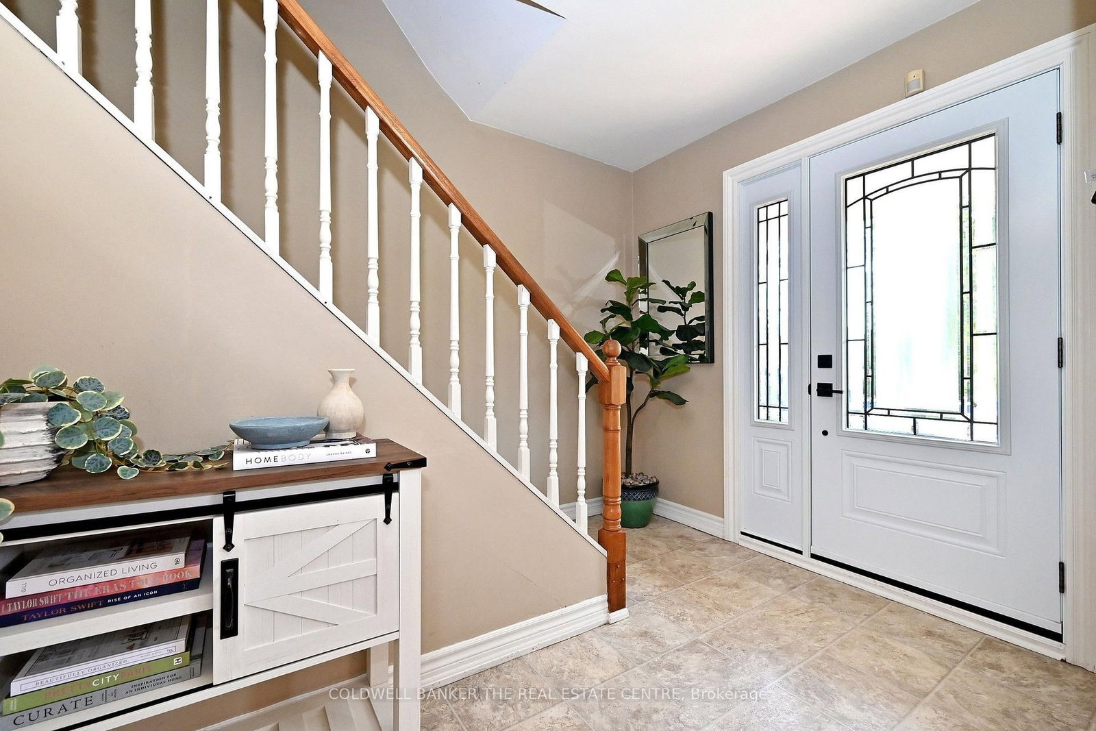 140 Lundy's Lane • Newmarket, ON photo 4