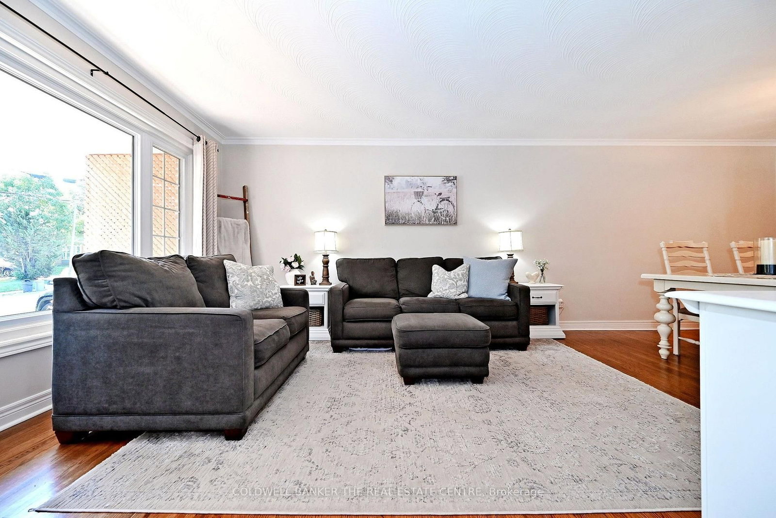 140 Lundy's Lane • Newmarket, ON photo 5