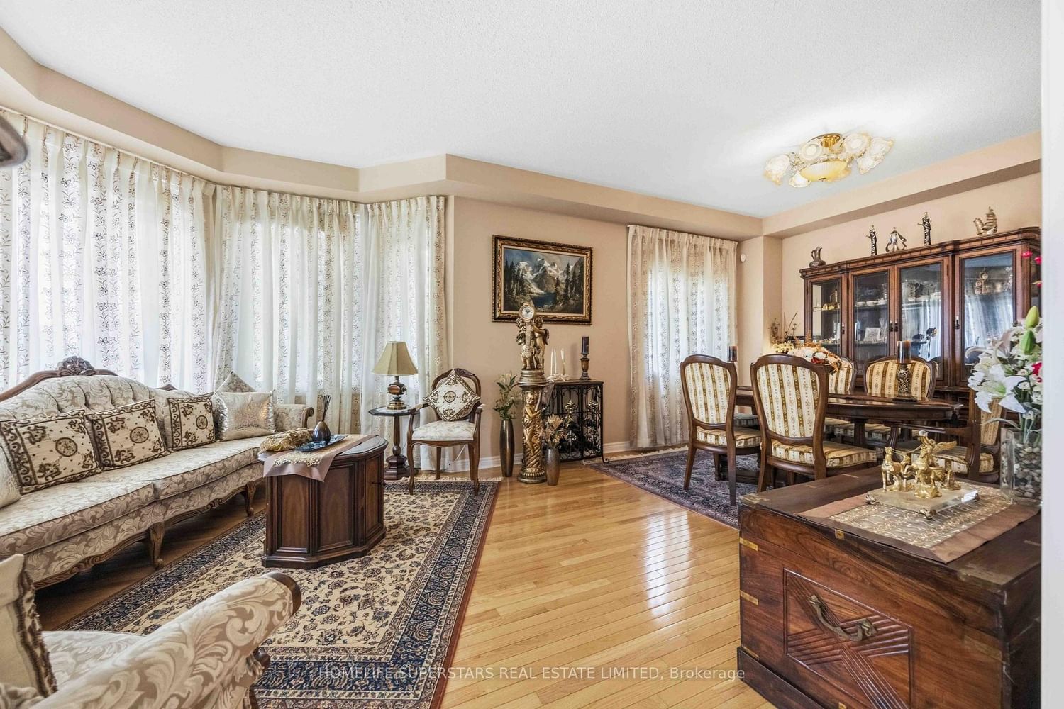 Listing Image 5