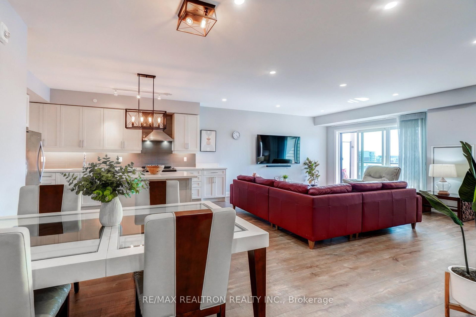 555 William Graham Drive • #331 • Aurora, ON photo 14