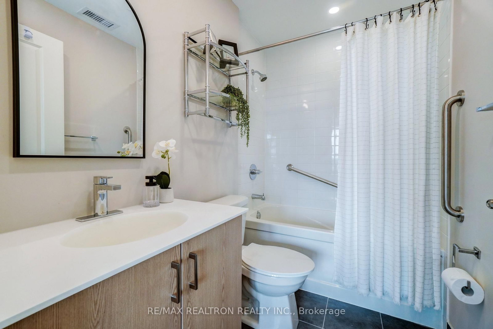 555 William Graham Drive • #331 • Aurora, ON photo 29