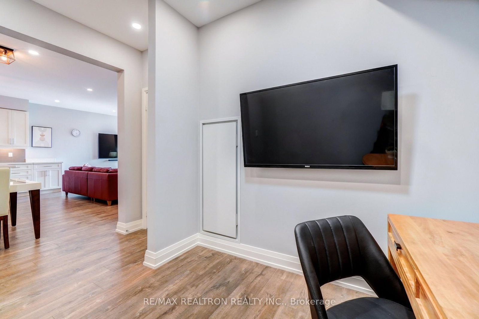 555 William Graham Drive • #331 • Aurora, ON photo 35