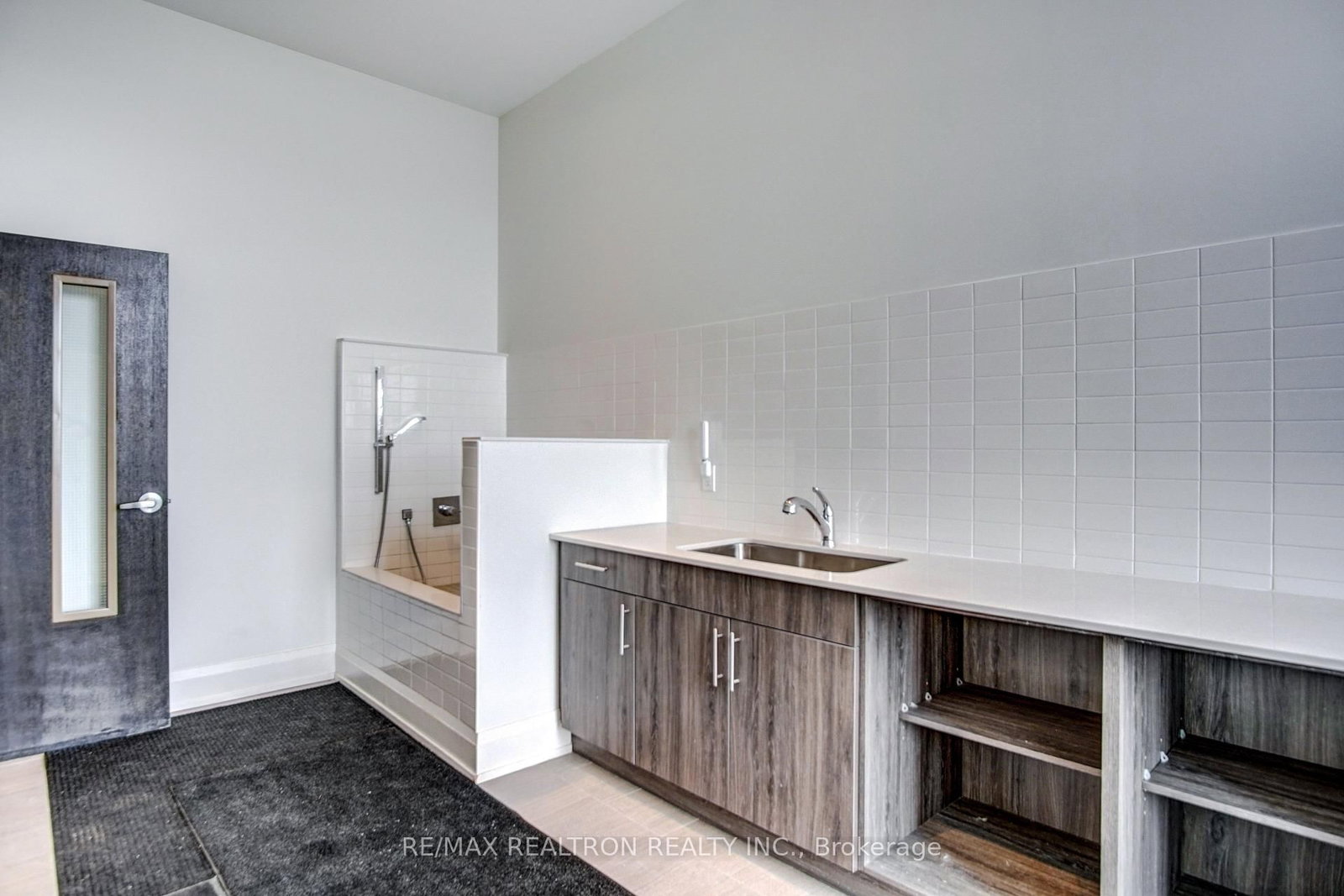 555 William Graham Drive • #331 • Aurora, ON photo 42