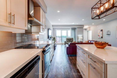 555 William Graham Drive • #331 • Aurora, ON photo 8