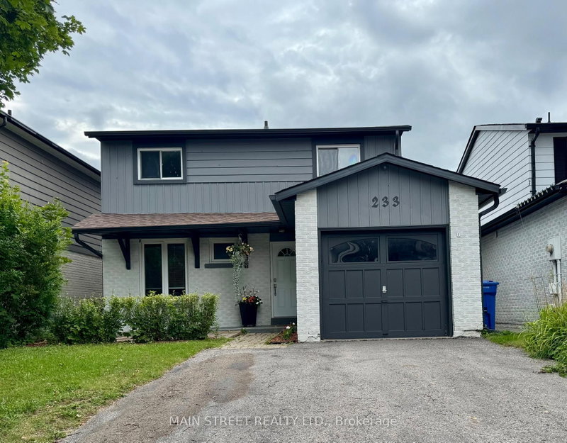 233 Thoms Crescent