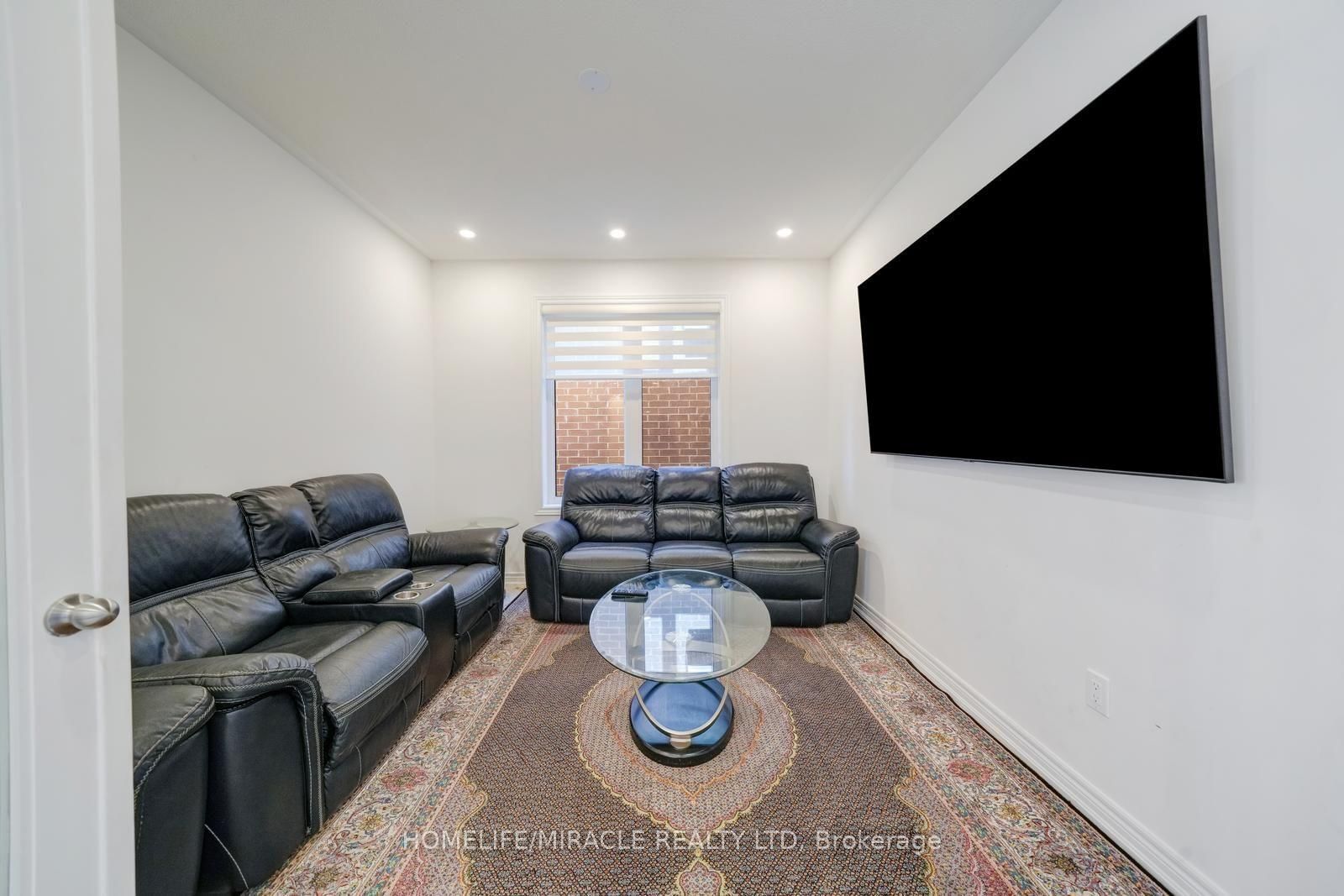 194 Boundary Boulevard • Whitchurch-Stouffville, ON photo 10