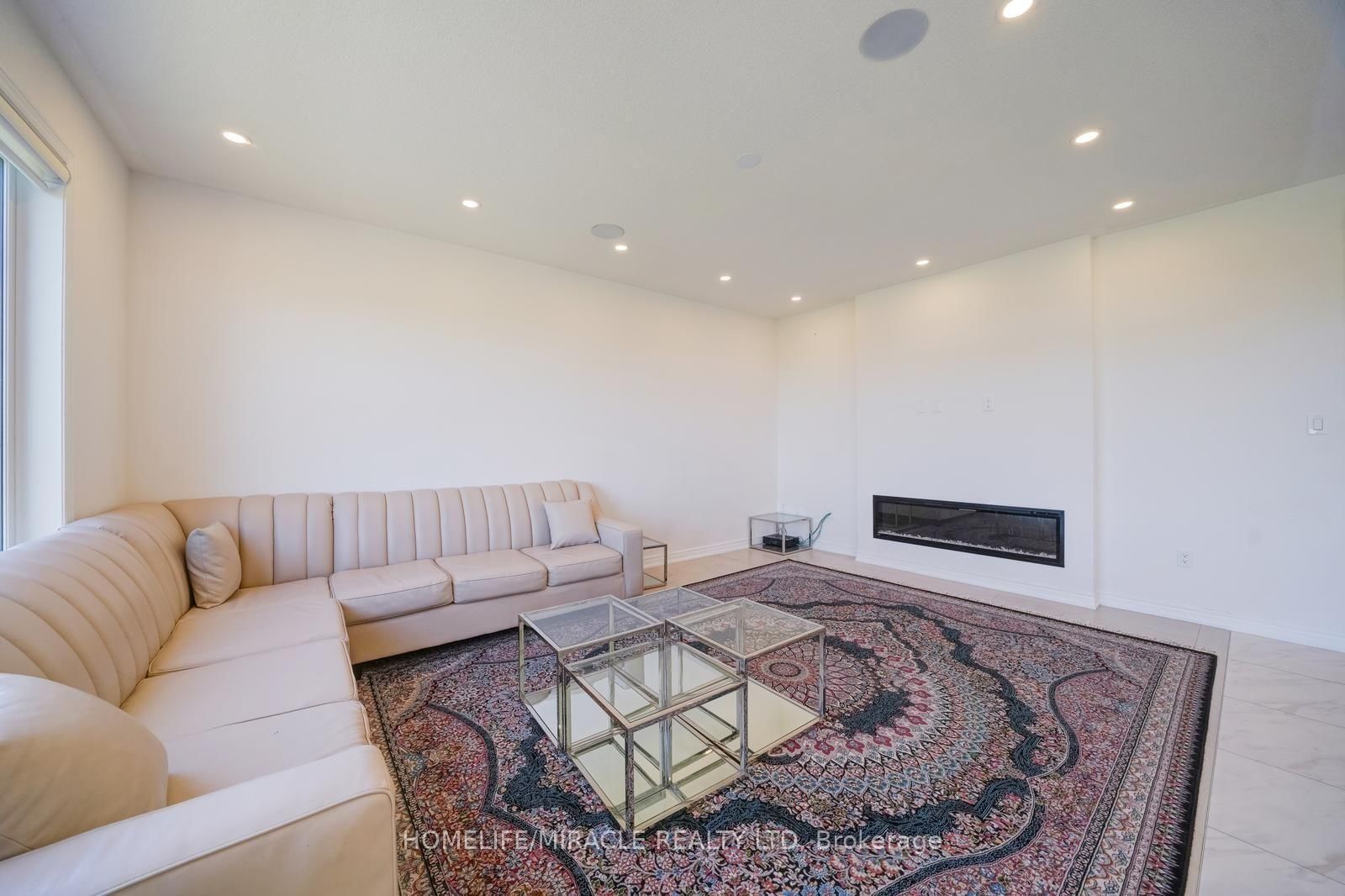 194 Boundary Boulevard • Whitchurch-Stouffville, ON photo 13