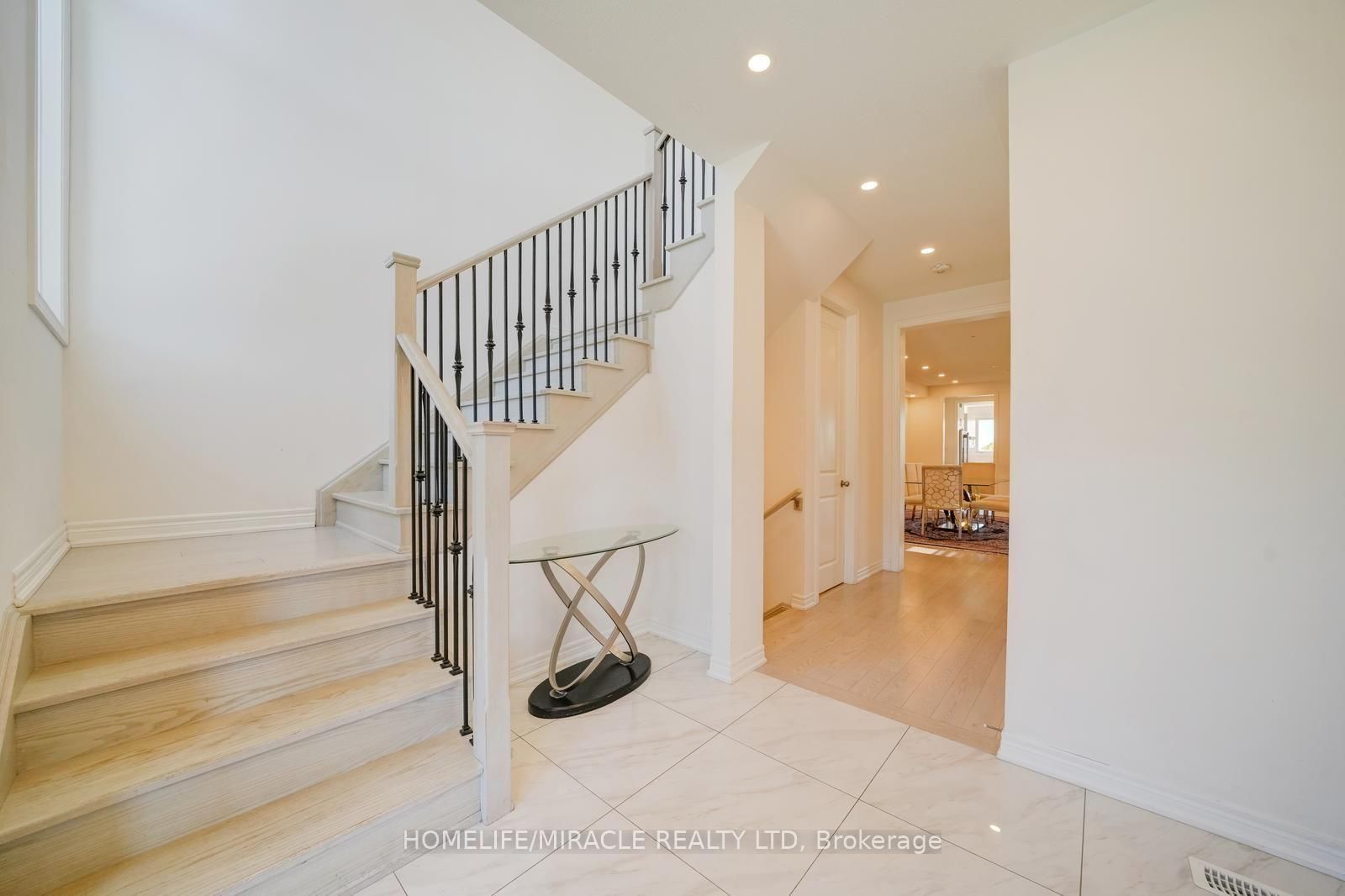 194 Boundary Boulevard • Whitchurch-Stouffville, ON photo 5