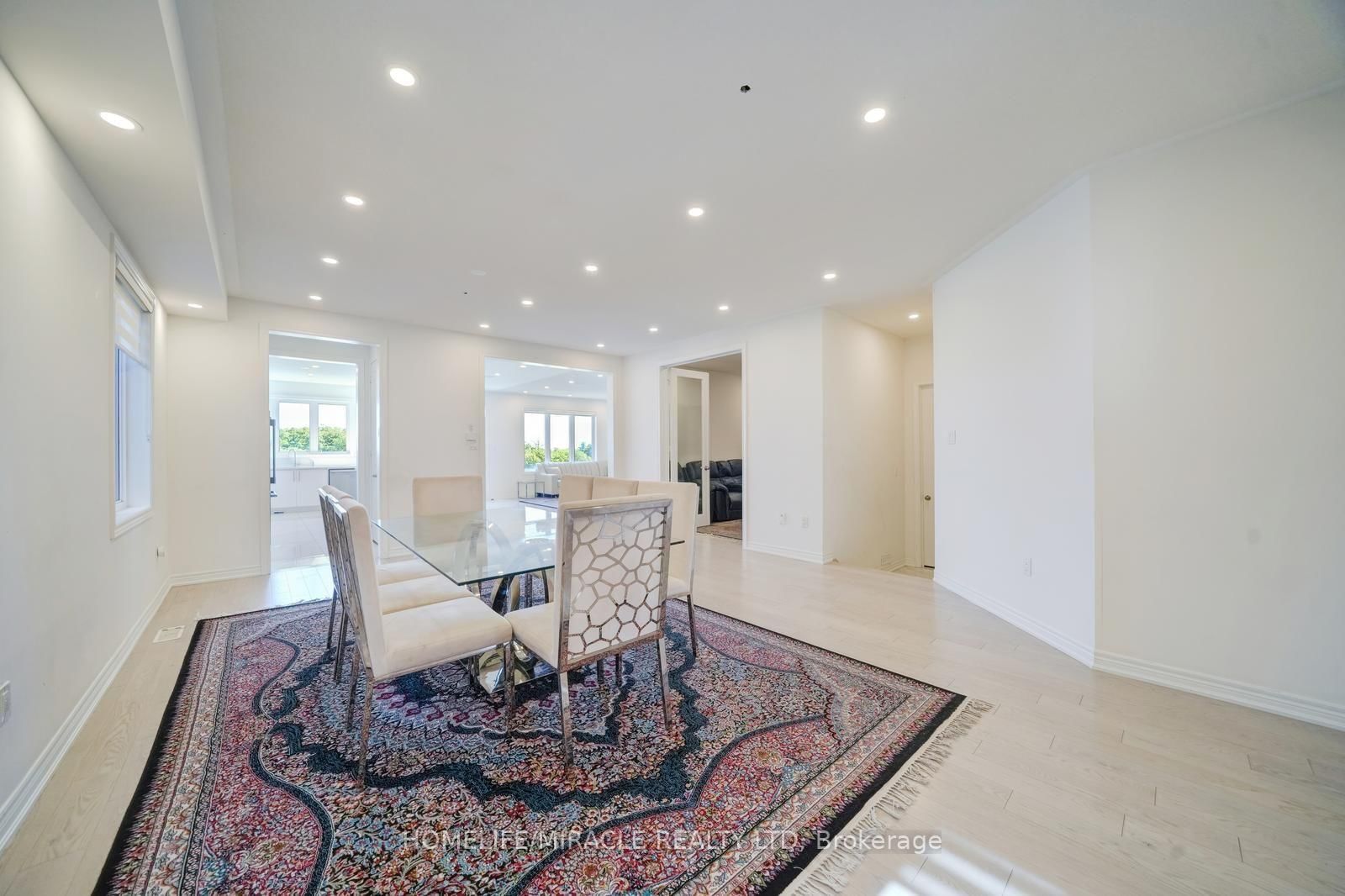 194 Boundary Boulevard • Whitchurch-Stouffville, ON photo 6