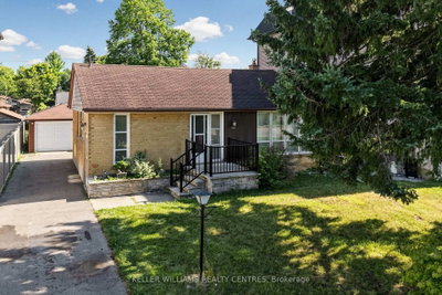 302 Palmer Avenue • Richmond Hill, ON photo 3