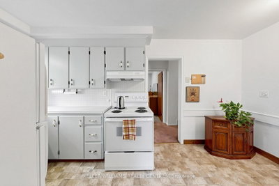 302 Palmer Avenue • Richmond Hill, ON photo 9