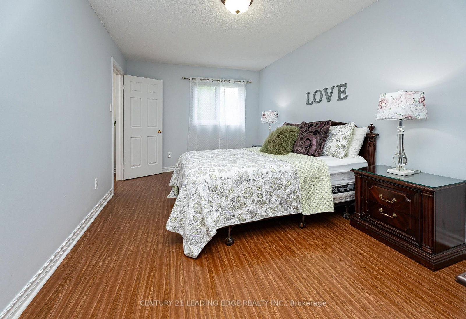 822 Surin Court • Newmarket, ON photo 16