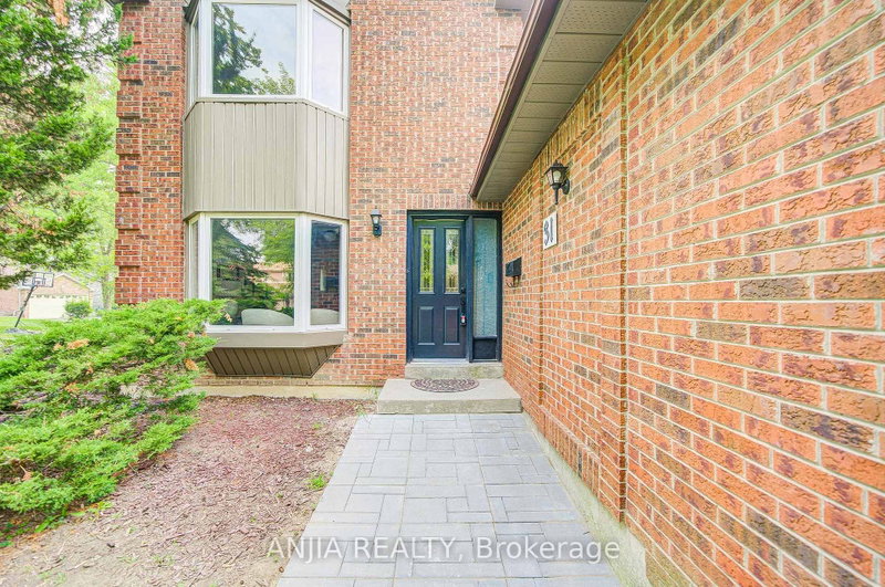 31 Spanhouse Crescent