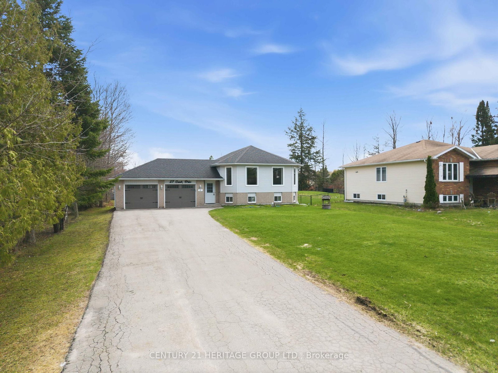 27 Creek Drive • Georgina, ON photo 5