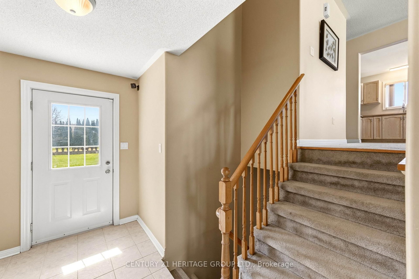 27 Creek Drive • Georgina, ON photo 9