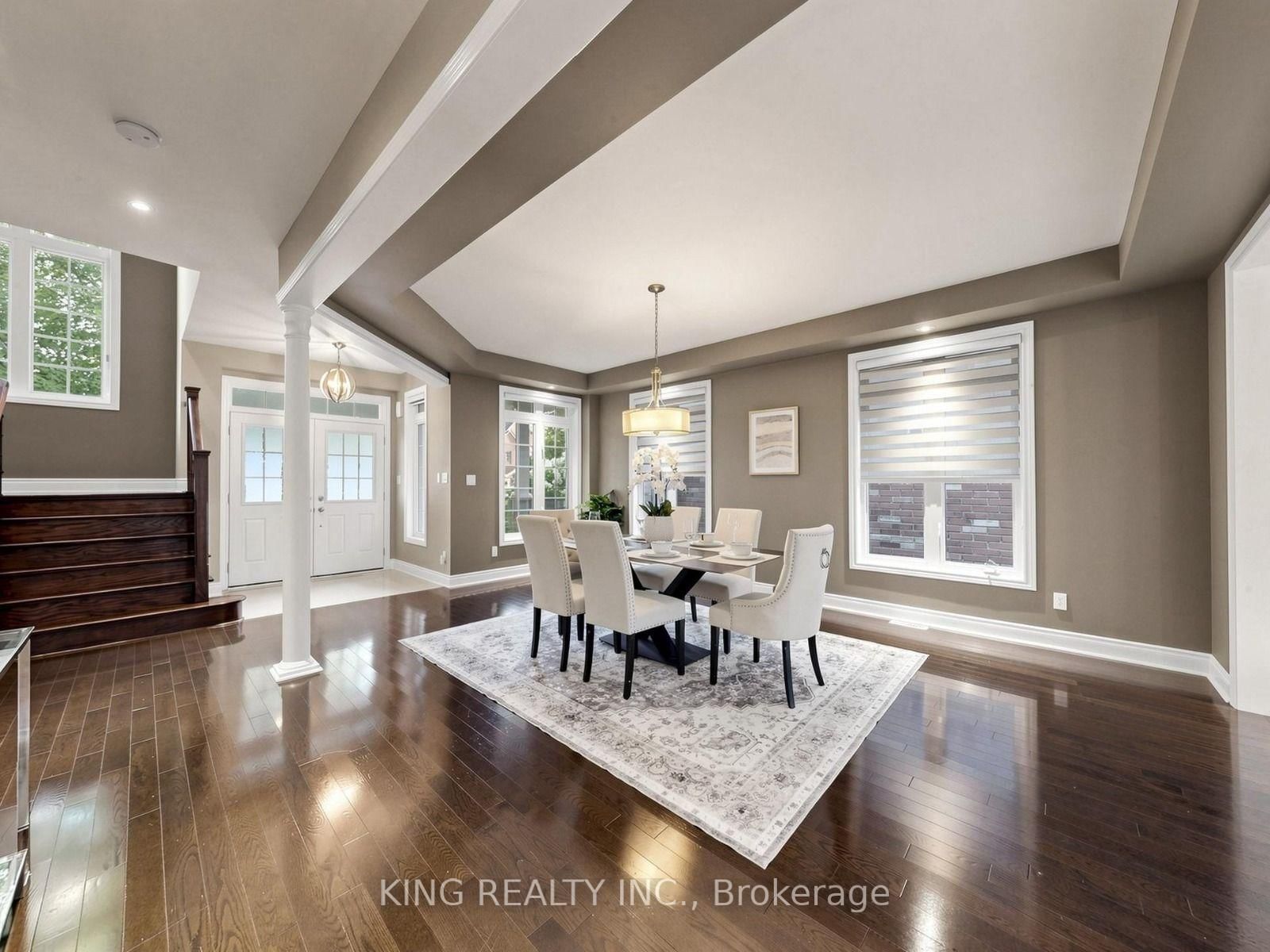 939 Goring Circle • Newmarket, ON photo 5