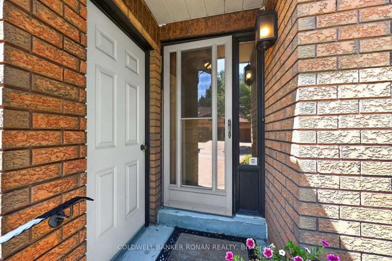 11 - 101 Green Briar Road