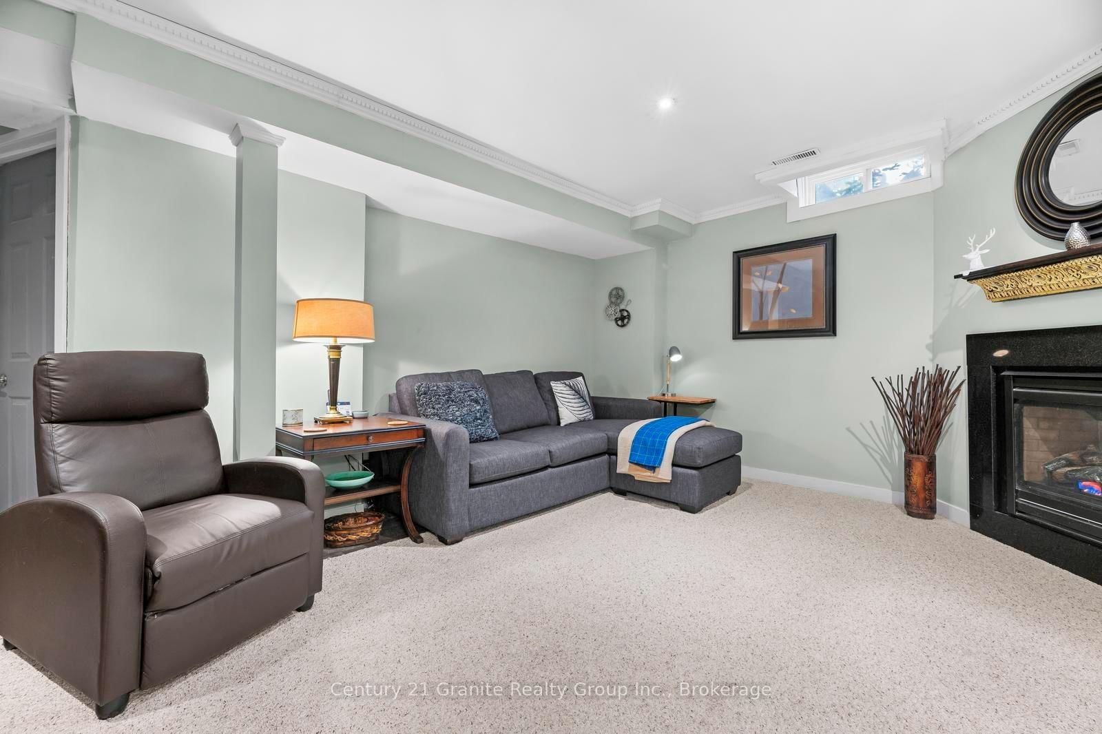 25 Greenwood Road • Whitchurch-Stouffville, ON photo 25