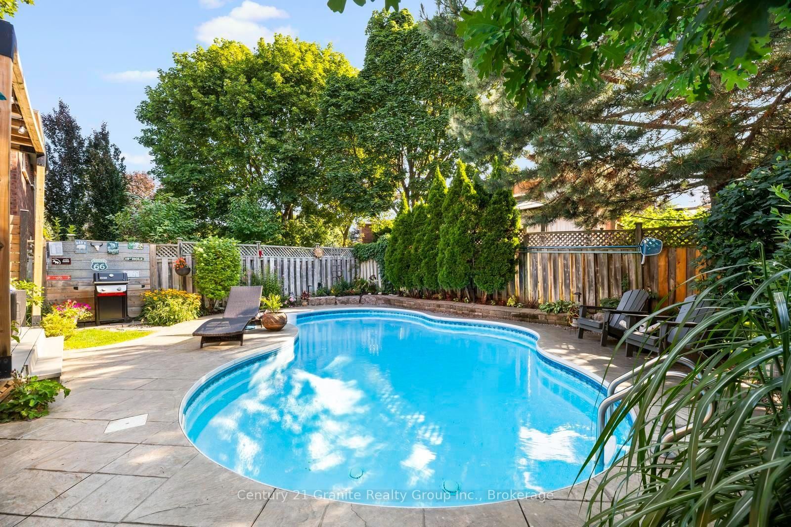 25 Greenwood Road • Whitchurch-Stouffville, ON photo 32