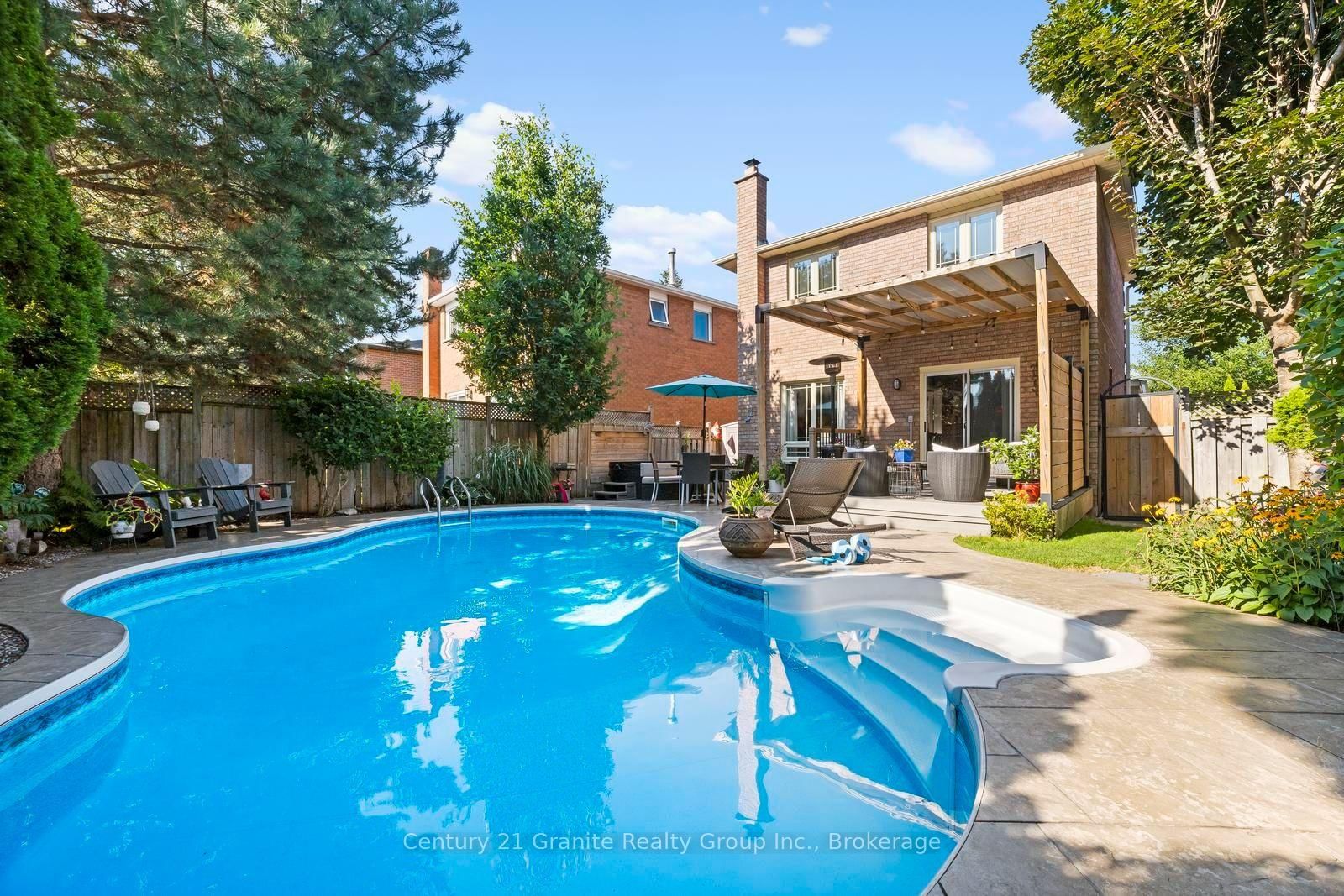 25 Greenwood Road • Whitchurch-Stouffville, ON photo 35