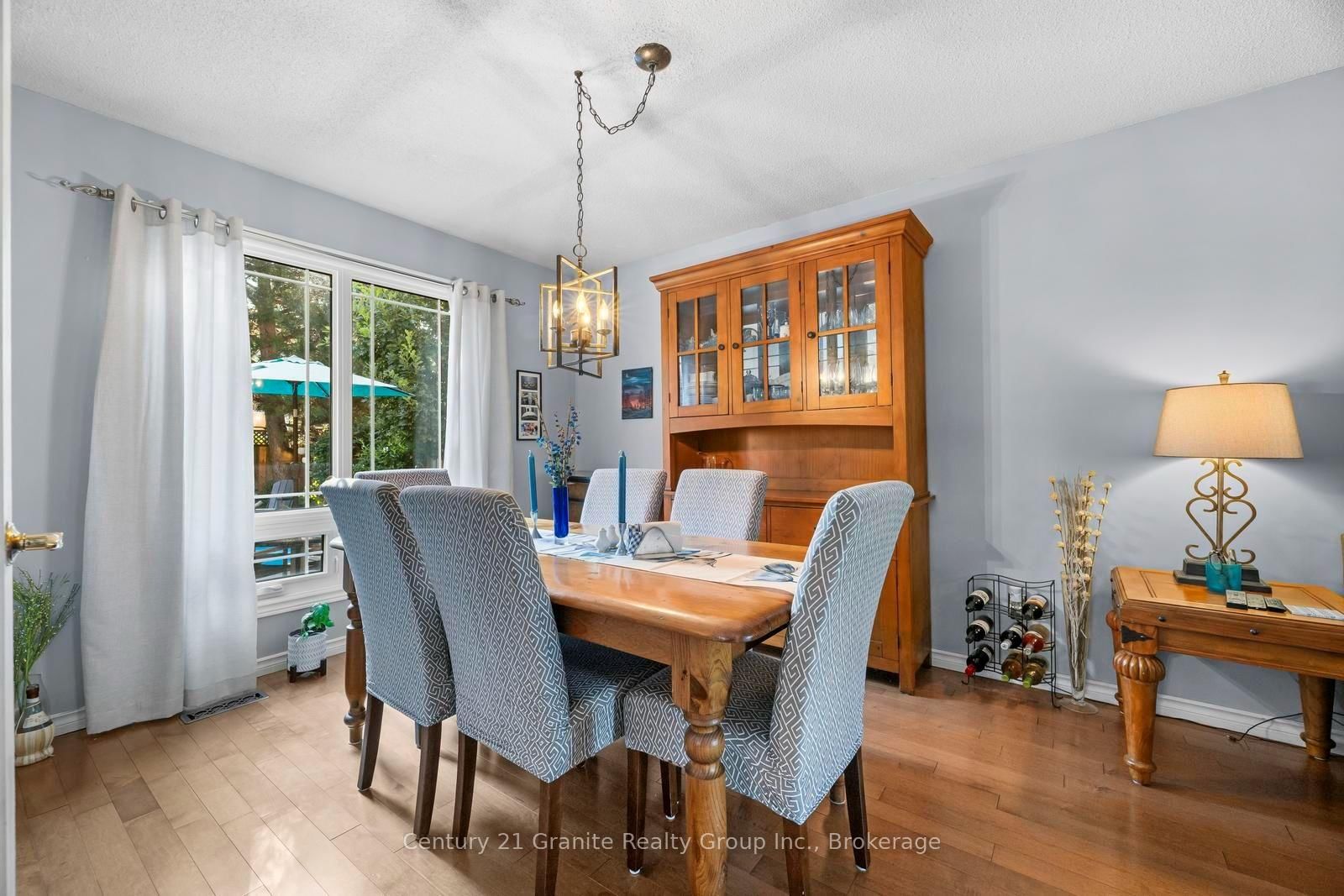 25 Greenwood Road • Whitchurch-Stouffville, ON photo 9