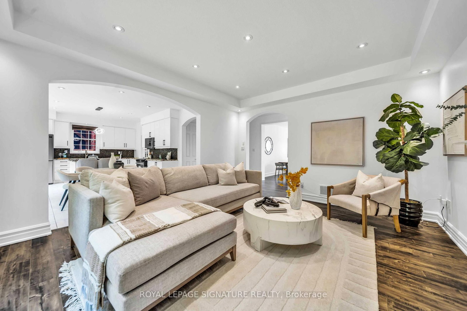 81 Bulmer Crescent • Newmarket, ON photo 8