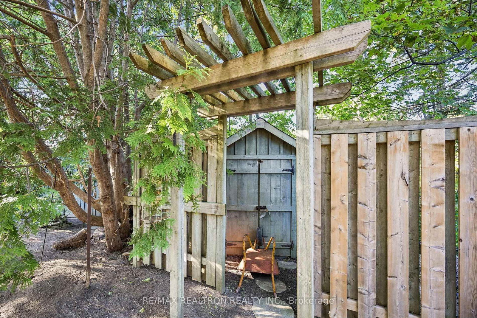 14 Rougecrest Drive • Markham, ON photo 36