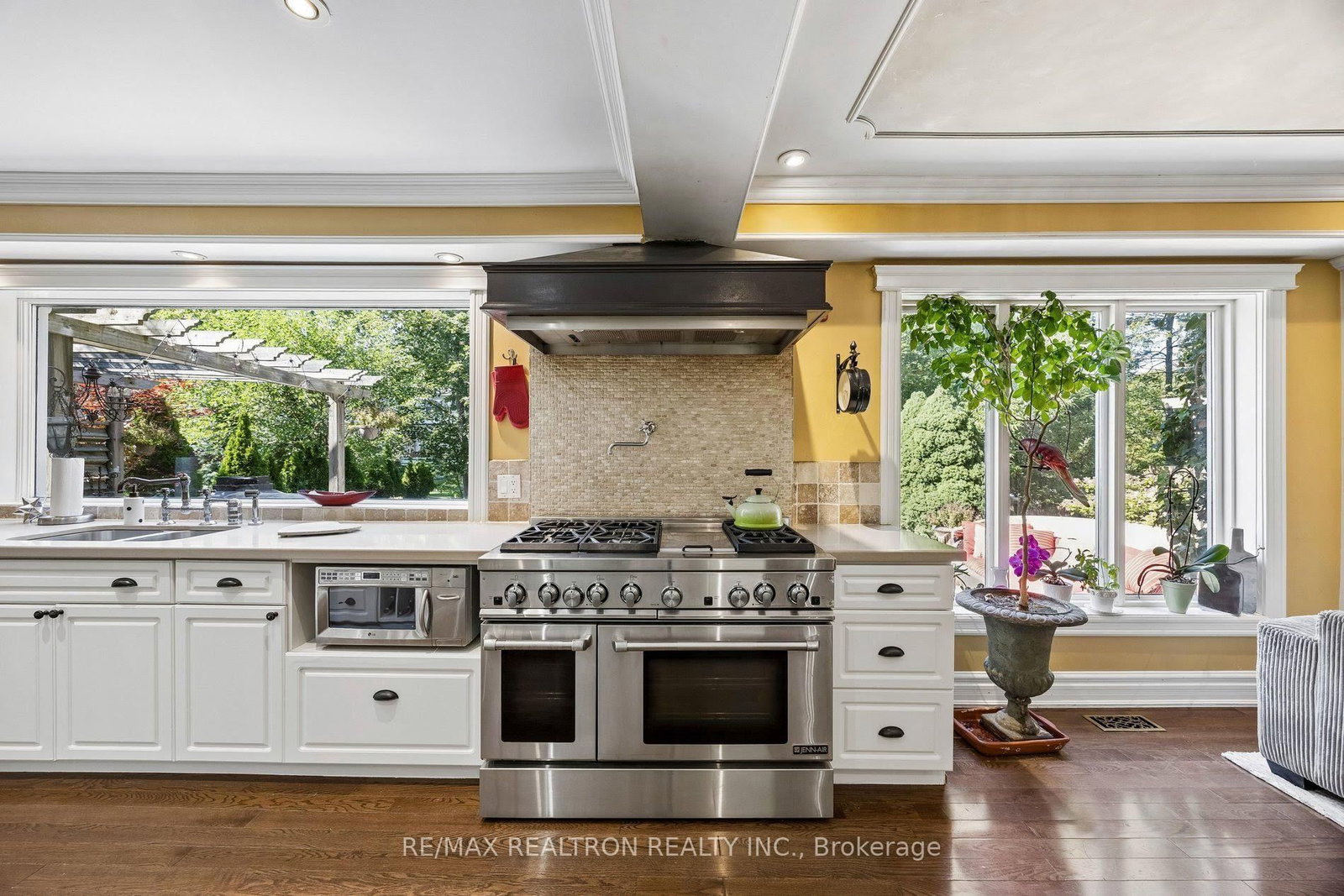14 Rougecrest Drive • Markham, ON photo 8