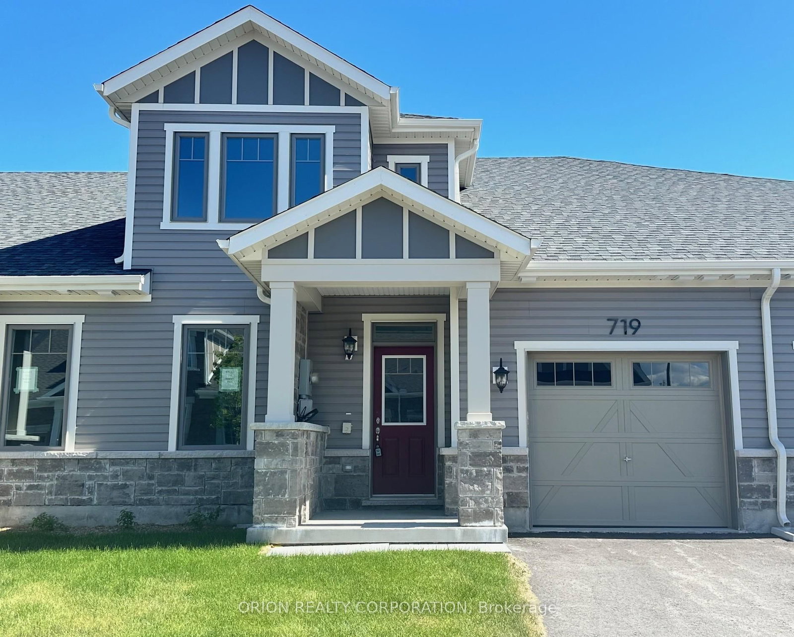 719 Sargeant Place • Innisfil, ON photo 1