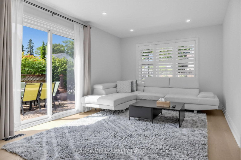101 Meadowbank Rd photo 4