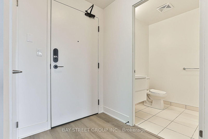 512 - 38 ANDRE DE GRASSE Street