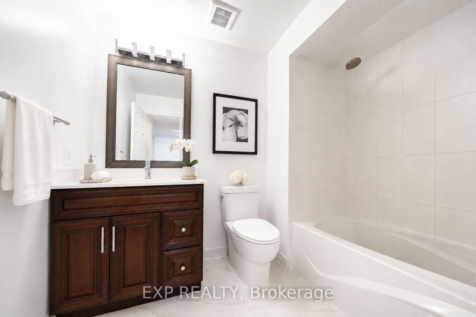 3 Baffin Court • Richmond Hill, ON photo 12