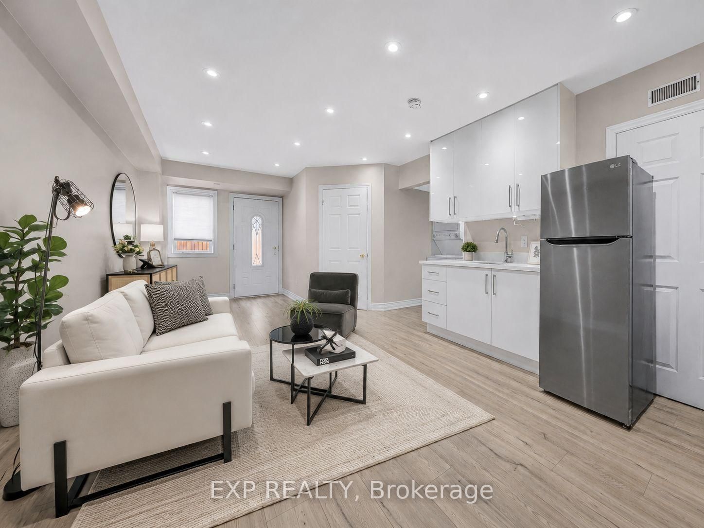 3 Baffin Court • Richmond Hill, ON photo 14