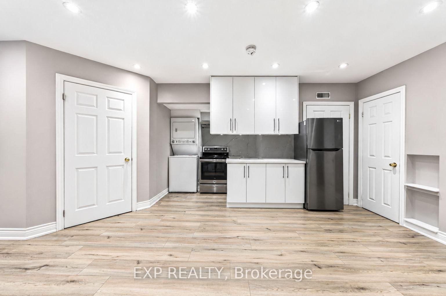 3 Baffin Court • Richmond Hill, ON photo 18