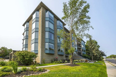 204 - 85 Wellington Street W