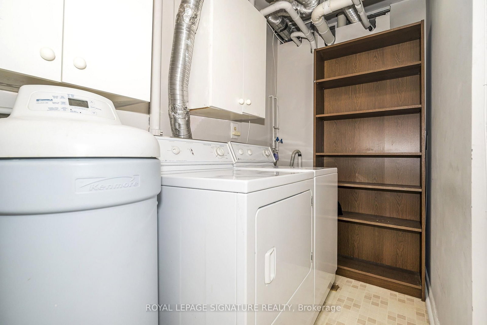 85 Wellington Street W • #204 • Aurora, ON photo 28
