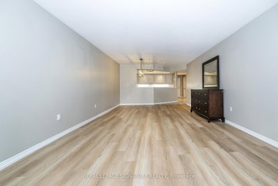 85 Wellington Street W • #204 • Aurora, ON photo 8