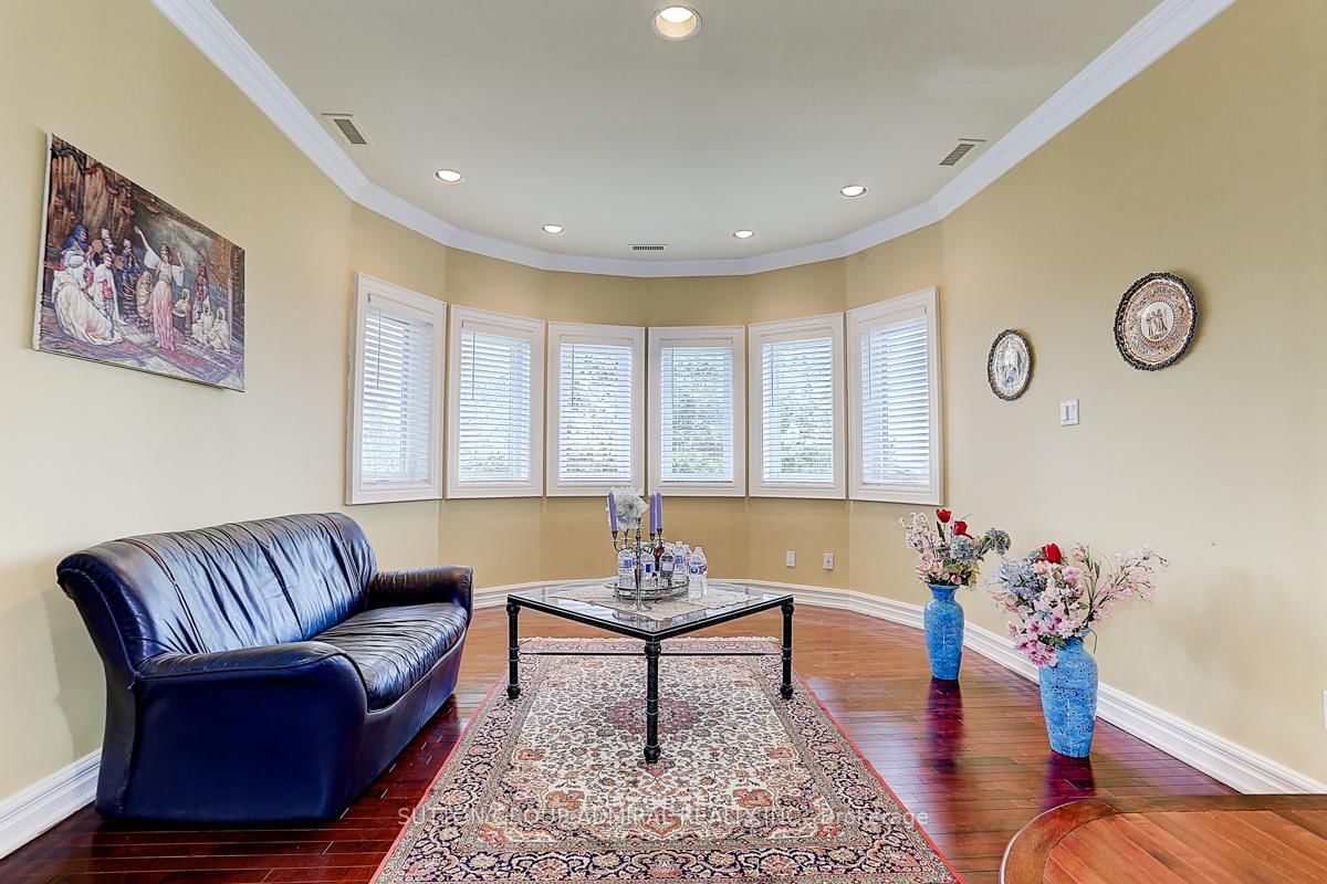 206 Arnold Avenue • Vaughan, ON photo 20