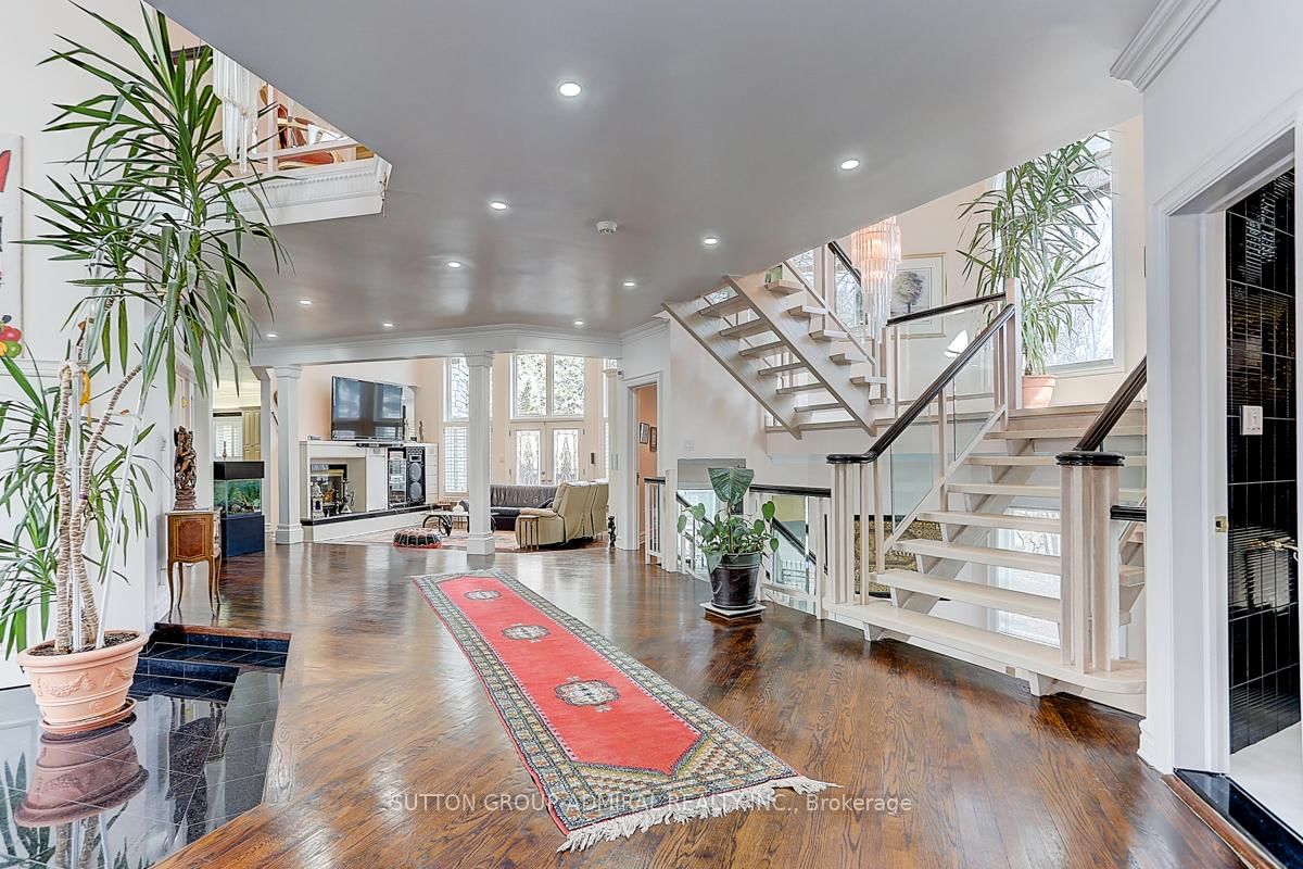 206 Arnold Avenue • Vaughan, ON photo 8