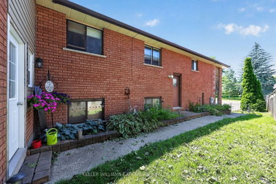 2235 Adullam Avenue • Innisfil, ON photo 8