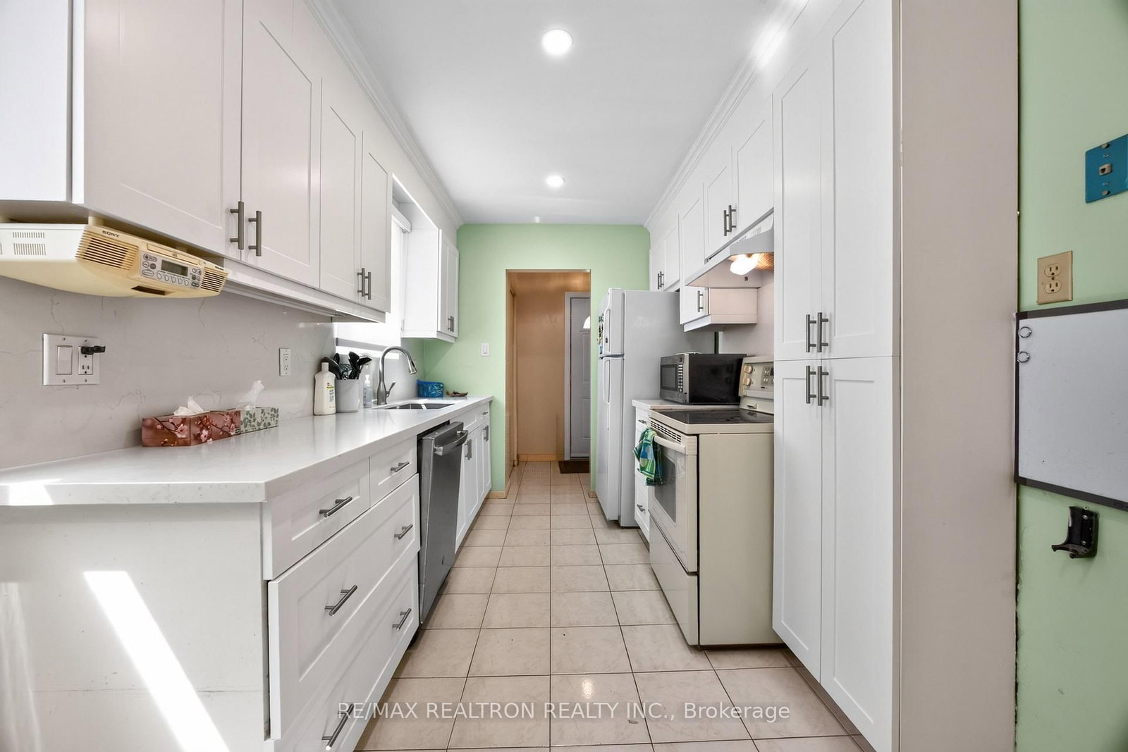 29 Springhead Gardens • Richmond Hill, ON photo 15