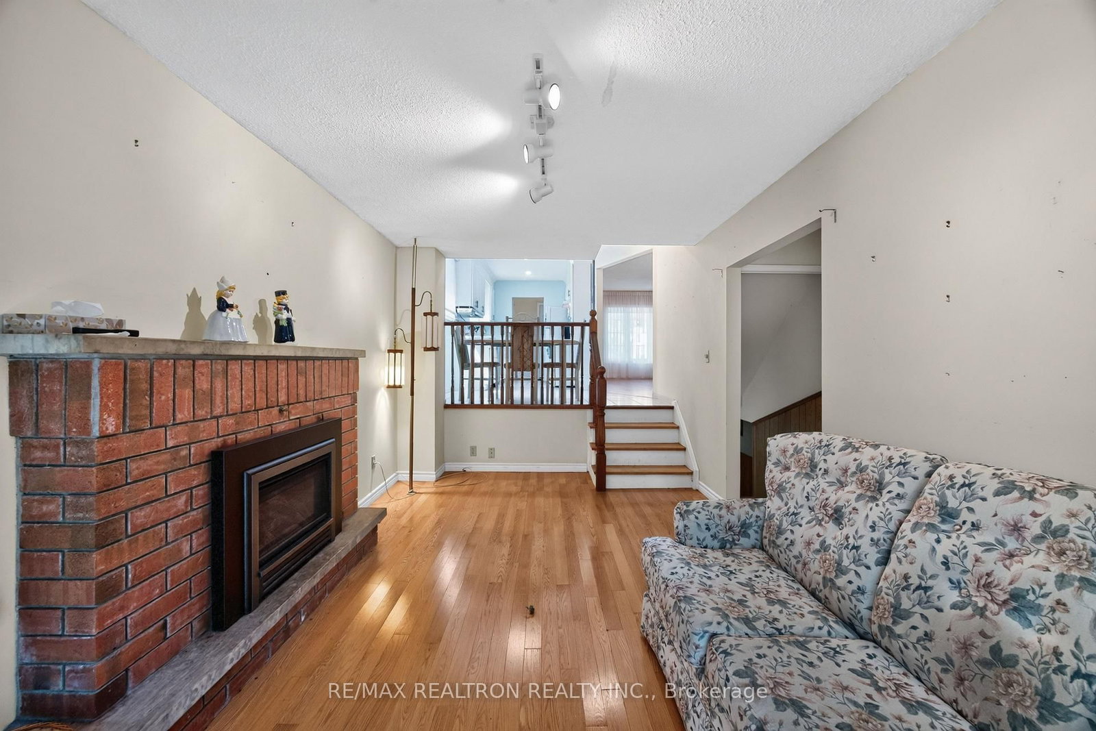 29 Springhead Gardens • Richmond Hill, ON photo 23