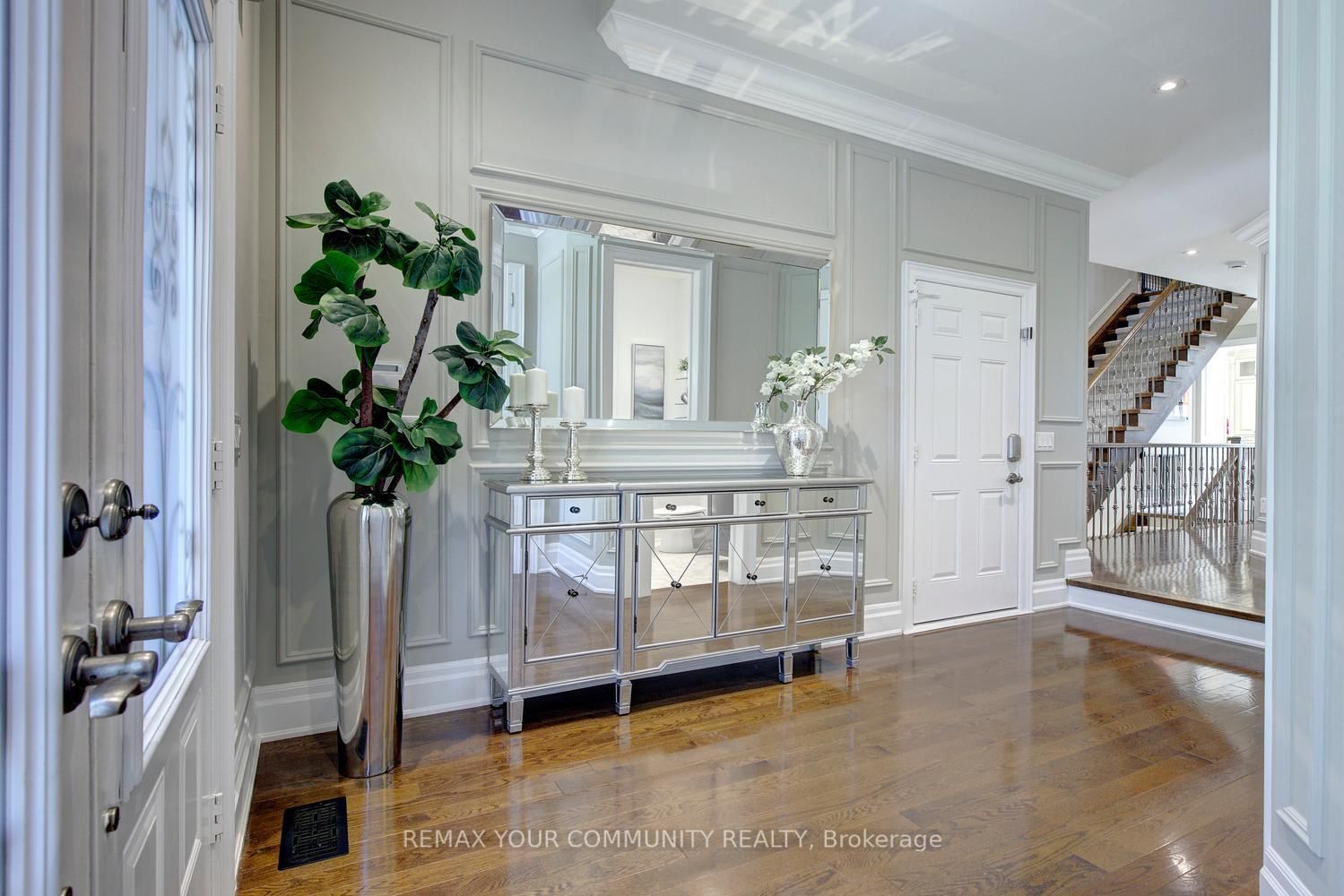 199 Ivy Glen Drive • Vaughan, ON photo 4
