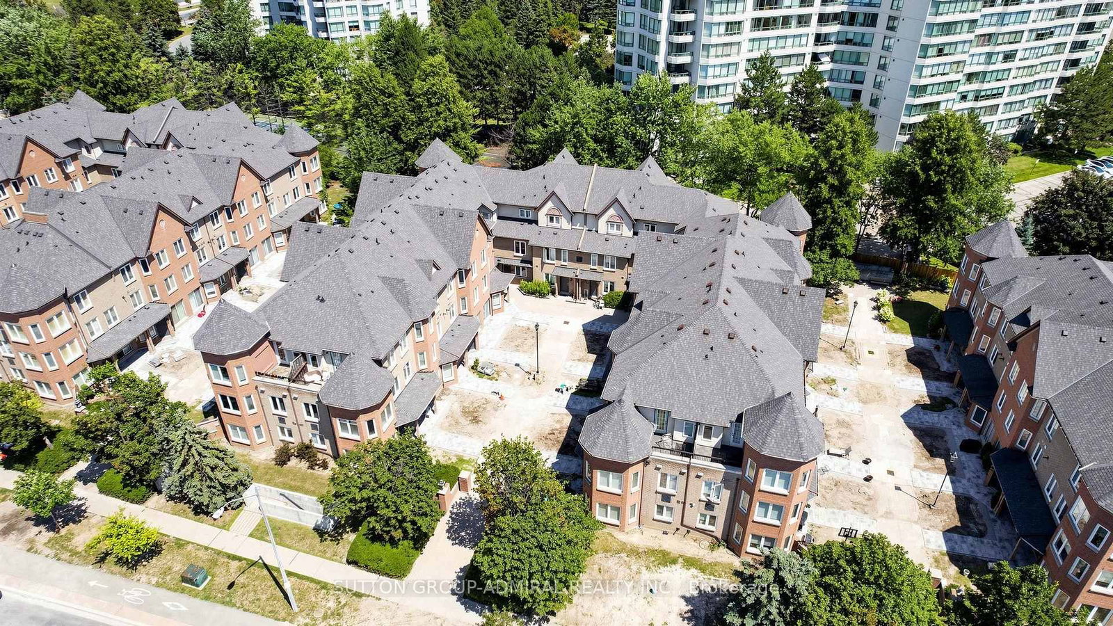 735 New Westminster Drive • #46 • Vaughan, ON photo 37