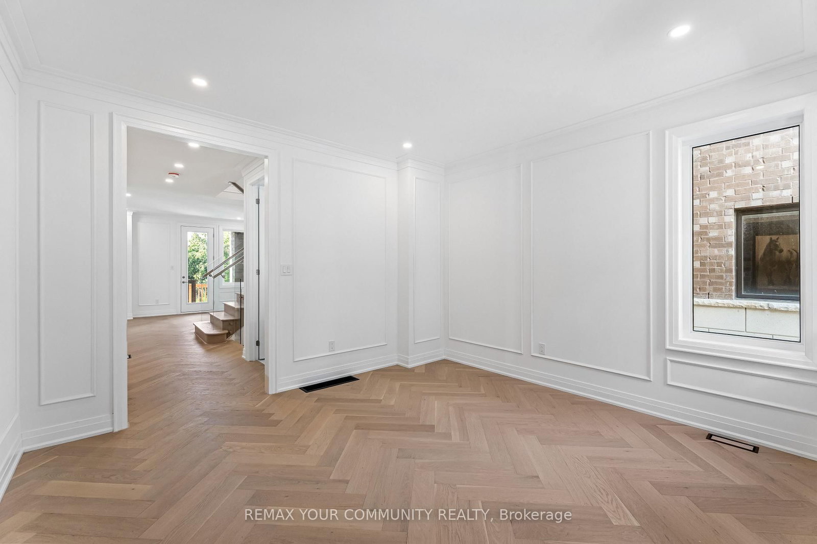 42 Globemaster Lane • Richmond Hill, ON photo 3