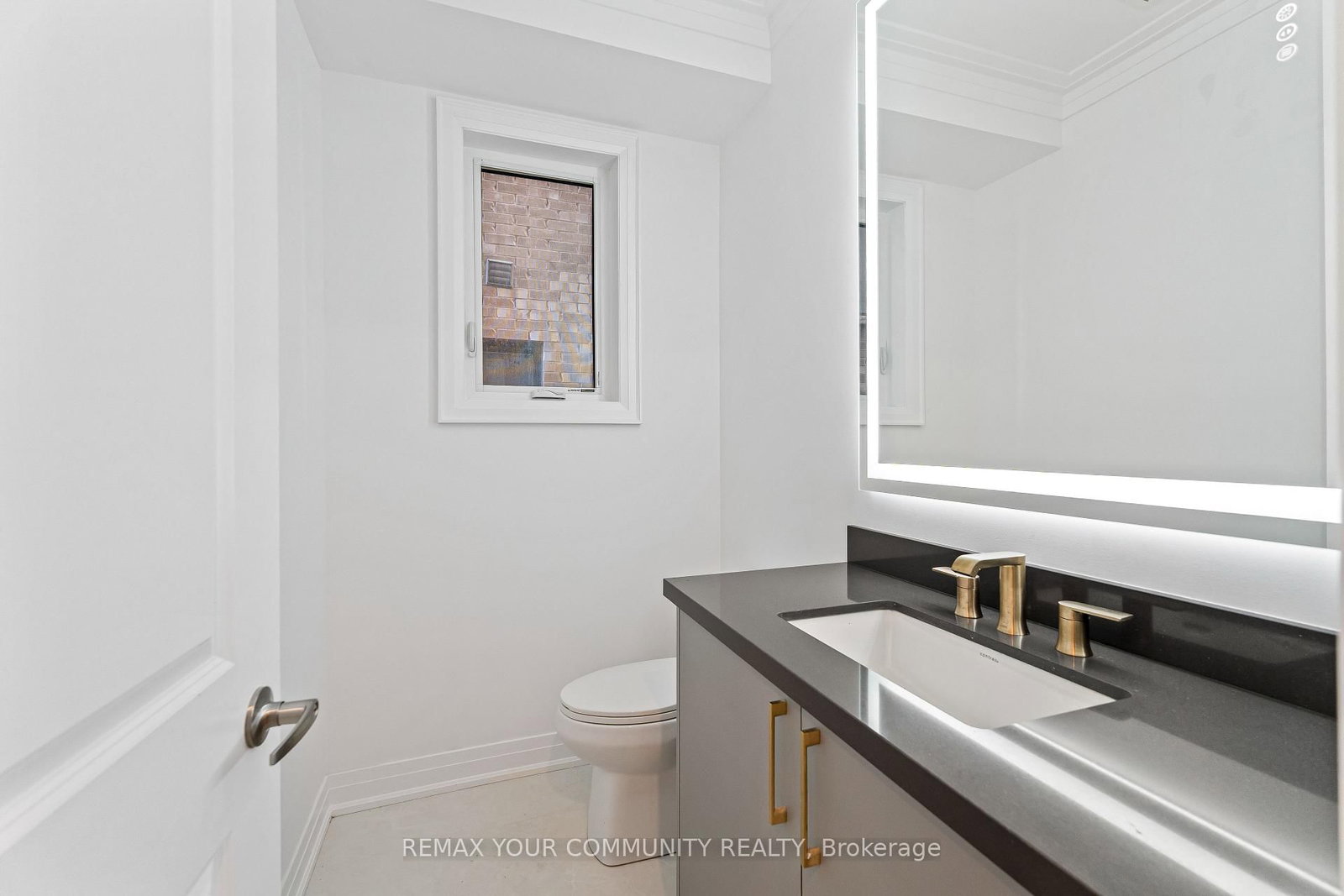 42 Globemaster Lane • Richmond Hill, ON photo 6