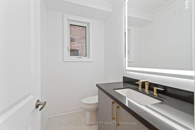 42 Globemaster Lane • Richmond Hill, ON photo 6