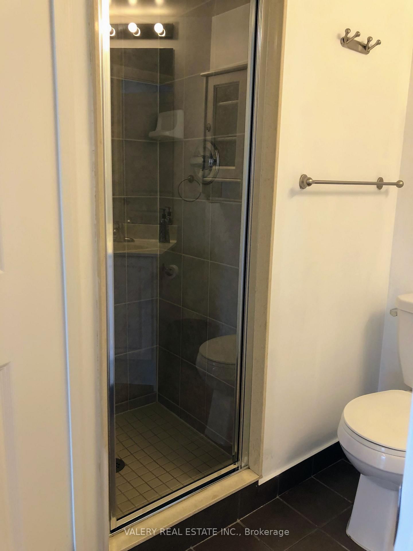 18 Harding Boulevard • #907 • Richmond Hill, ON photo 12